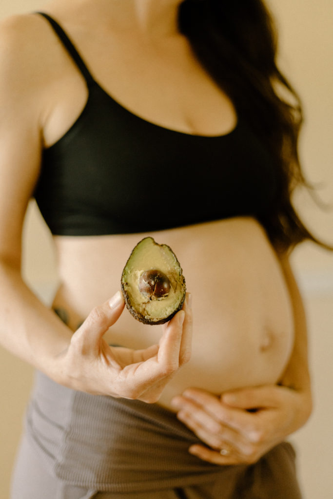 avocado and pregnancy bump, maternity self portraits, maternity photos, DIY self portraits