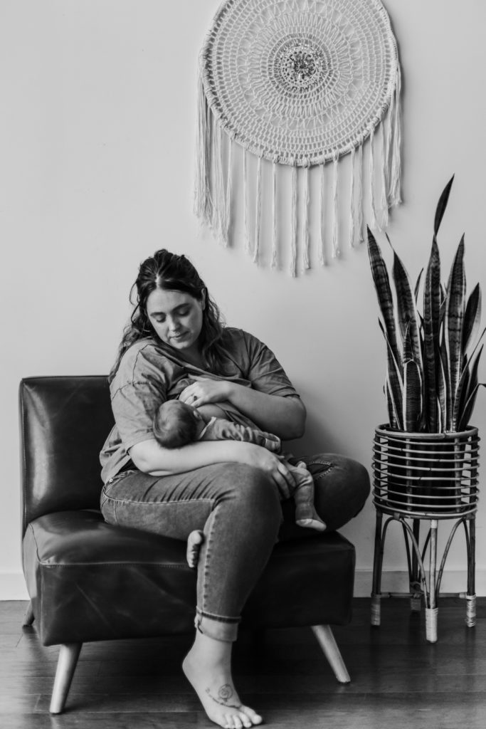 newborn photogtaphy in Corvallis, Oregon with Lux Marina Photography