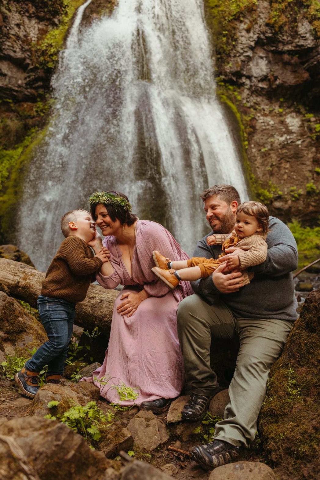 Amazing summer photo session location ideas from your Eugene Oregon Family Photographer