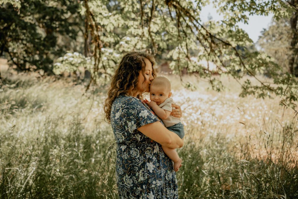 Wear breathable fabrics when planning what to wear for summer family photo sessions 